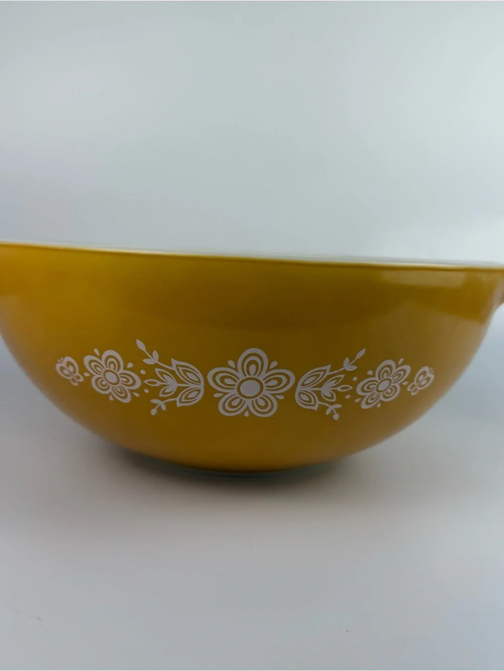 PYREX Butterfly Gold 444 442 Cinderella Mixing Bowls Set of 2 Orange/White 1972